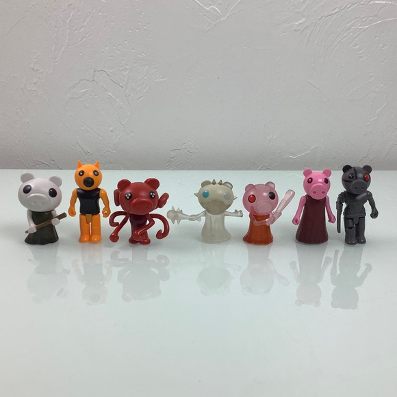 PIGGY Roblox mini figures Series 1 and 2 lot of 7 EUC - Picture 2 of 12